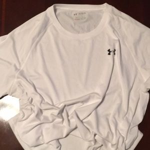 Under Armor tee shirt